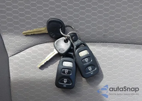 2020 Hyundai Elantra Se из США, поврежденный, VIN 5NPD74LF2LH535195